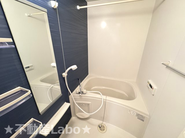 徳島市金沢２丁目のアパートの浴室