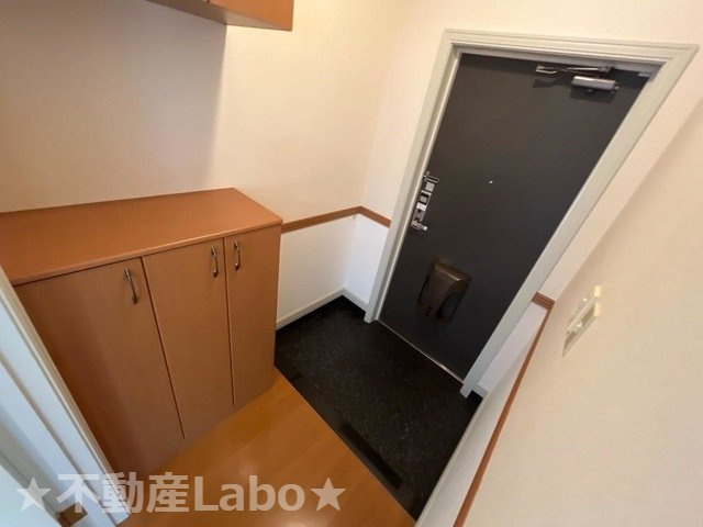 ペティコート脇町の玄関