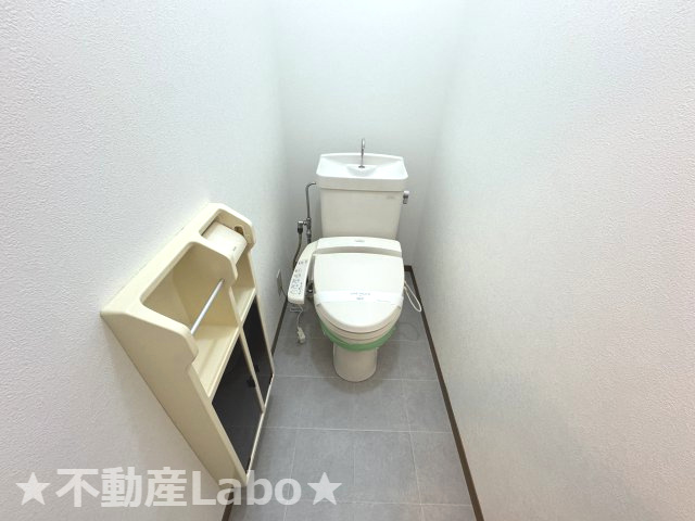 徳島市名東町３丁目のアパートのトイレ