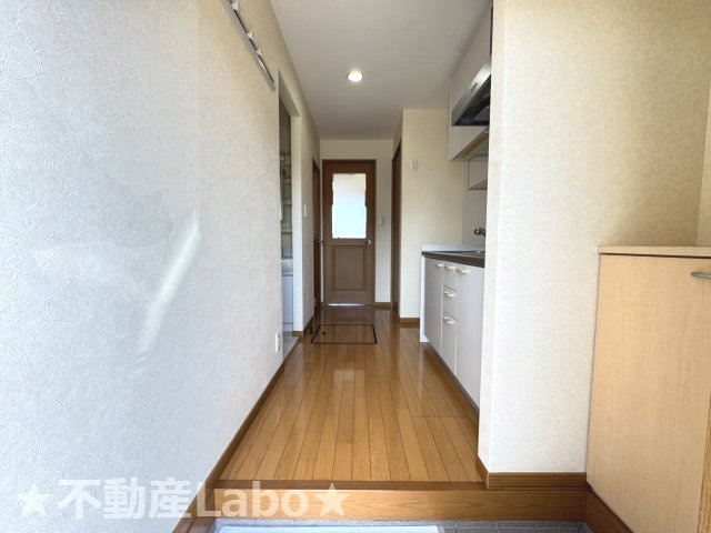 徳島市庄町４丁目のアパートの玄関