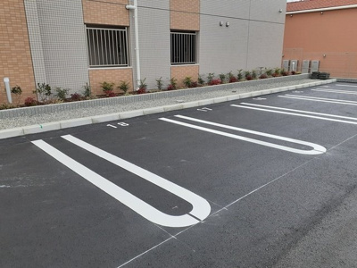 【駐車場】 | グランファーレ | カースペースがあります