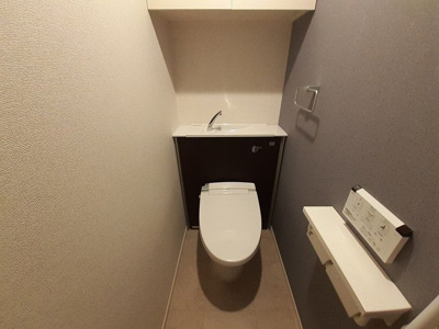 【トイレ】 | グランファーレ | 落ち着いた色調のトイレです