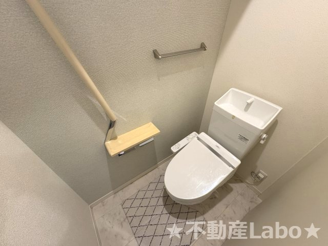 徳島市福島１丁目の賃貸マンションのトイレ