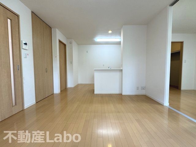 徳島市庄町４丁目のアパートの洋室