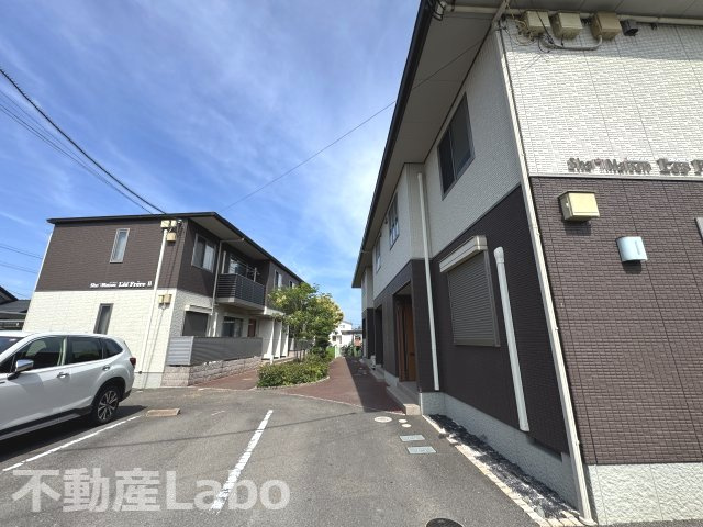 徳島市庄町４丁目のアパートの駐車場