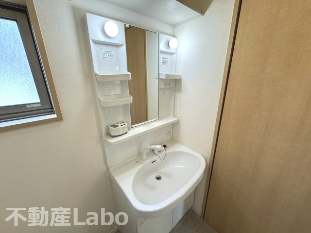 徳島市庄町４丁目のアパートの洗面所