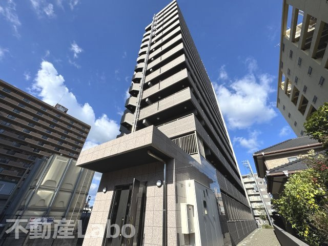 徳島市佐古六番町の賃貸マンションの駐車場