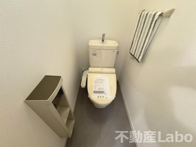 徳島市大和町１丁目の賃貸マンションのトイレ