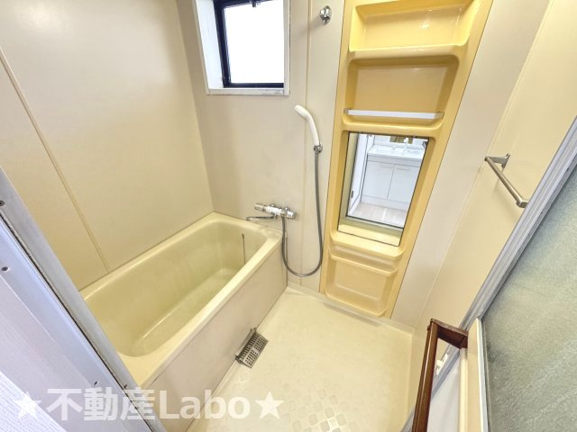 徳島市北沖洲１丁目のアパートの浴室