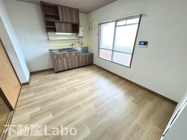 徳島市南庄町３丁目の賃貸マンションの洋室