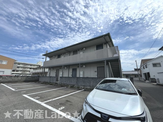 徳島市安宅１丁目のアパートの駐車場