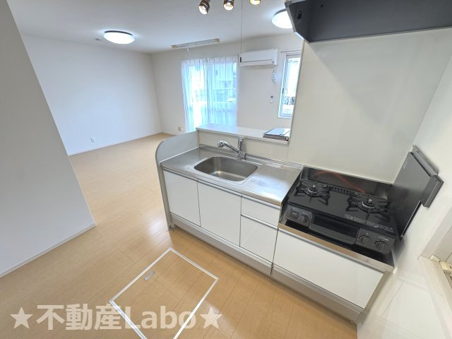 徳島市住吉５丁目のアパートのキッチン