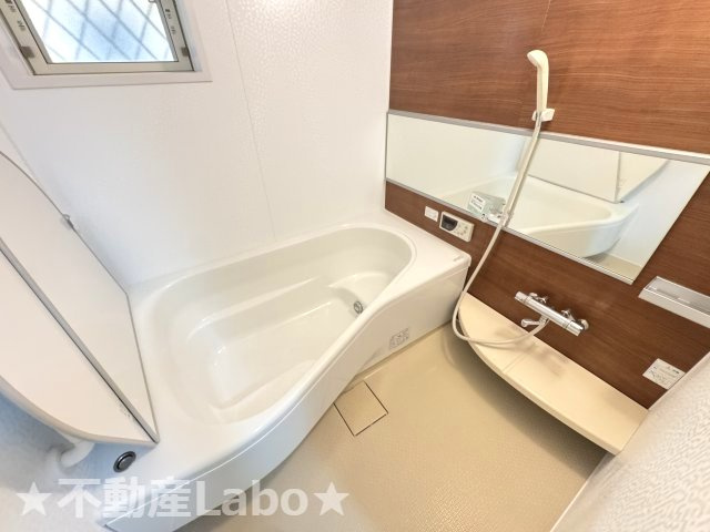 徳島市住吉５丁目のアパートの浴室