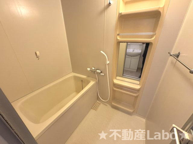 徳島市北沖洲３丁目のアパートの浴室