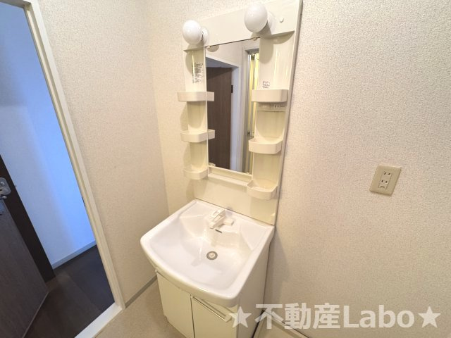 徳島市北沖洲３丁目のアパートの洗面所