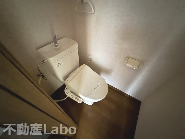 徳島市西新浜町１丁目のアパートのトイレ