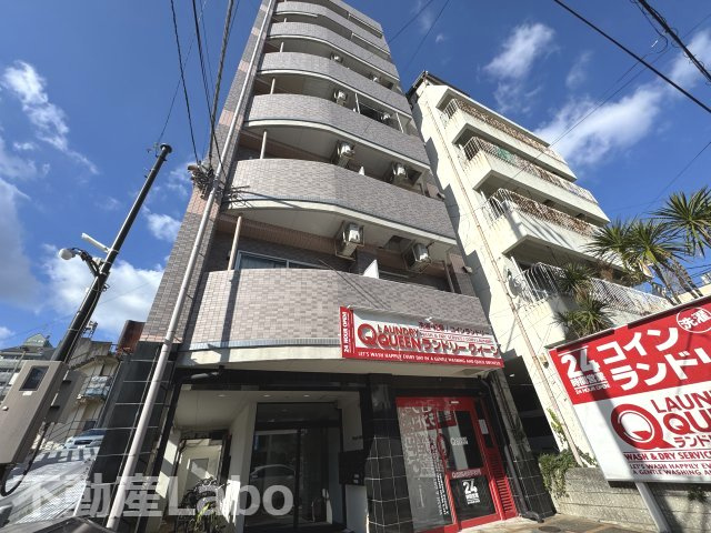 徳島市栄町３丁目の賃貸マンションの駐車場