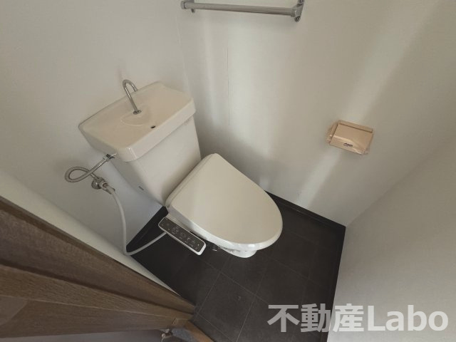 徳島市栄町３丁目の賃貸マンションのトイレ