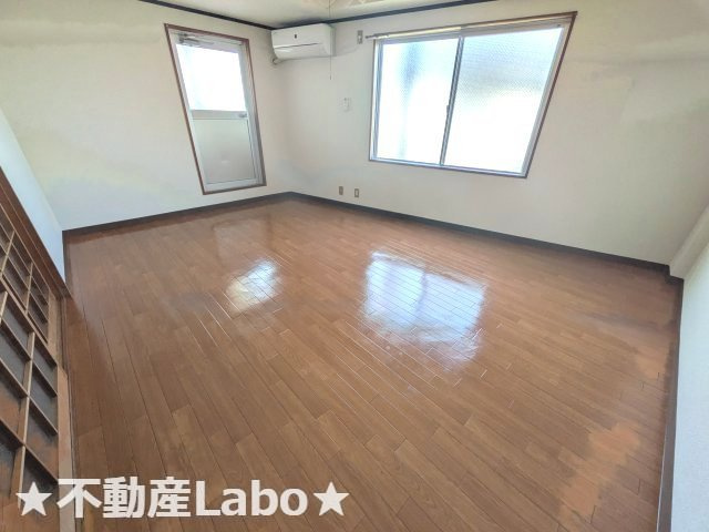 サンハイツの居間・リビング