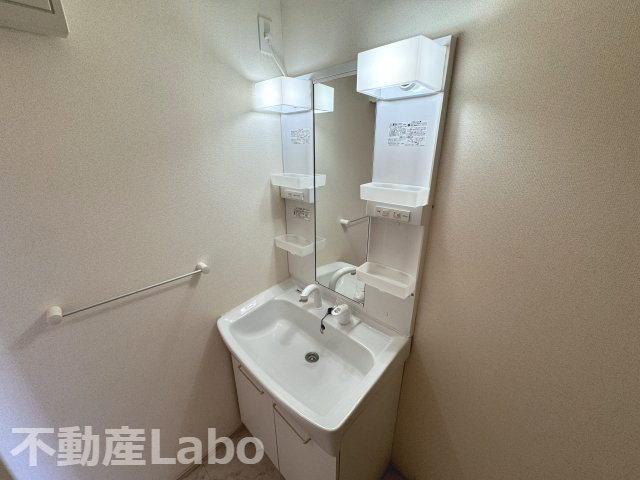 徳島市北島田町２丁目のアパートの洗面所