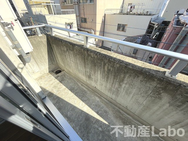 徳島市栄町２丁目の賃貸マンションのバルコニー