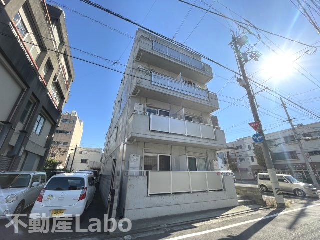 徳島市栄町２丁目の賃貸マンションの駐車場