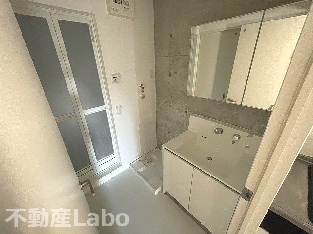 徳島市栄町２丁目の賃貸マンションの洗面所