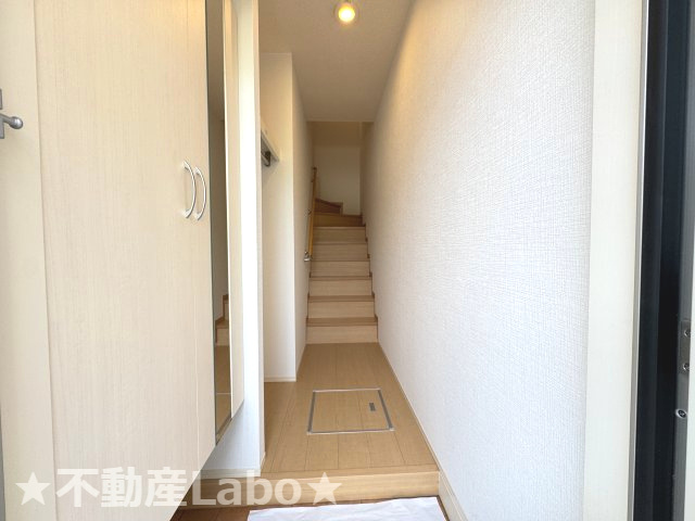 徳島市北沖洲１丁目のアパートの玄関