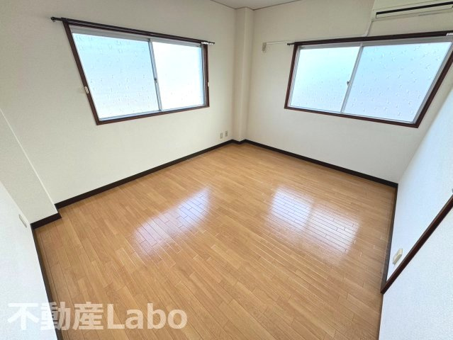 徳島市南矢三町１丁目の賃貸マンションの居間・リビング