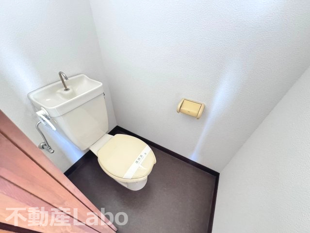 徳島市南矢三町１丁目の賃貸マンションのトイレ