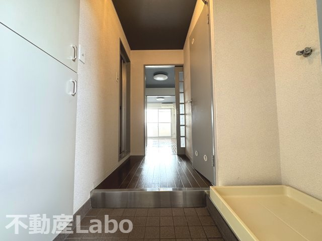 ラフォーレⅡ 106の玄関