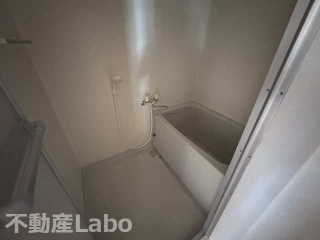 徳島市川内町榎瀬のアパートの浴室