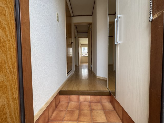 徳島市川内町榎瀬のアパートの玄関