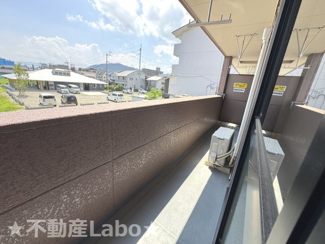 徳島市中吉野町３丁目の賃貸マンションのバルコニー