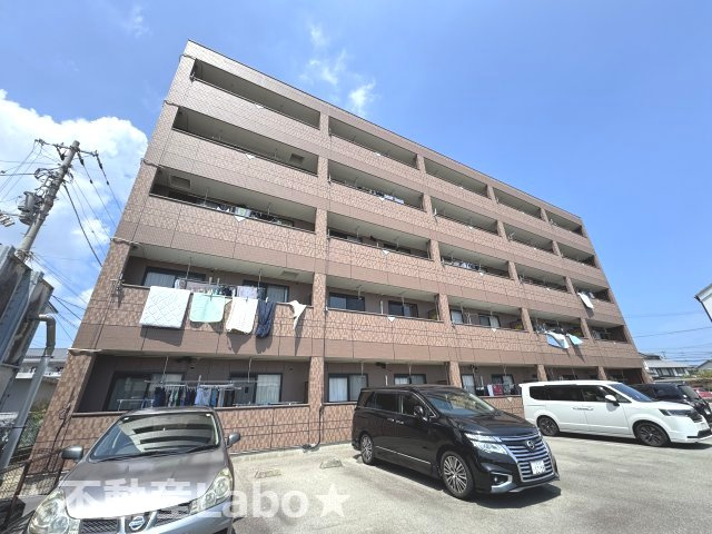 徳島市中吉野町３丁目の賃貸マンションの駐車場