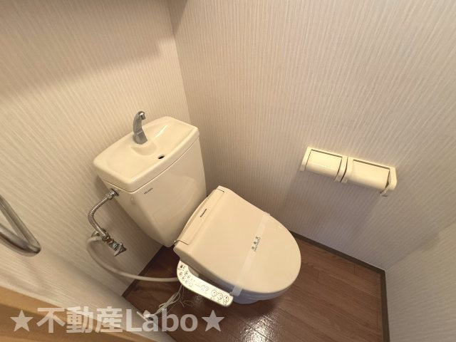 徳島市中吉野町３丁目の賃貸マンションのトイレ