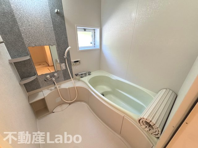 徳島市応神町古川字戎子野のテラスの浴室