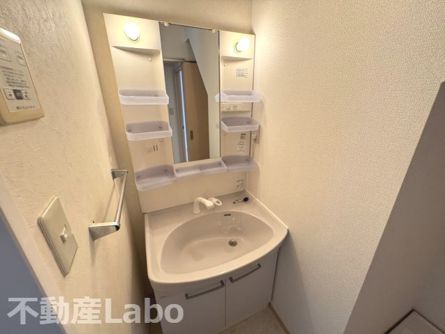 徳島市応神町古川字戎子野のテラスの洗面所