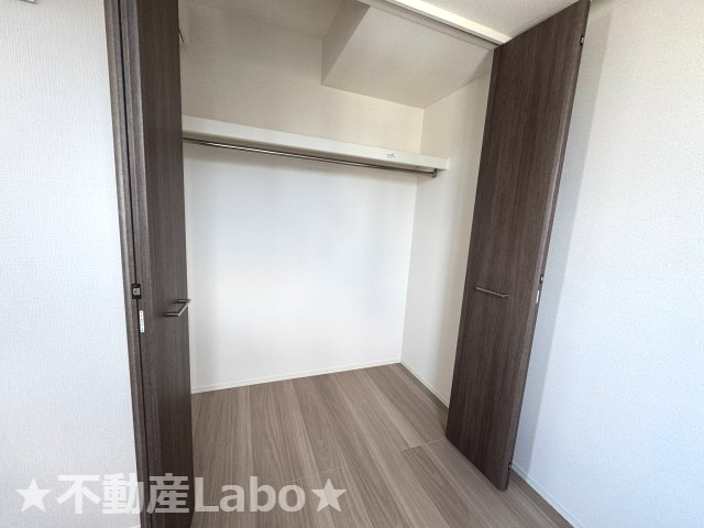 徳島市出来島本町１丁目のアパートの収納