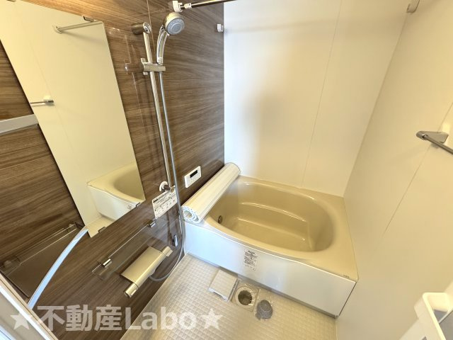 徳島市出来島本町１丁目のアパートの浴室