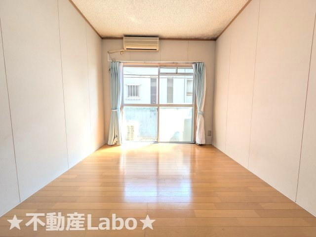 レジデンス城山の居間・リビング