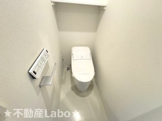 徳島市新内町２丁目の賃貸マンションのトイレ