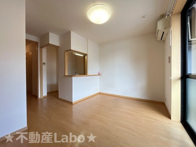 レジデンス城西Ⅰの居間・リビング