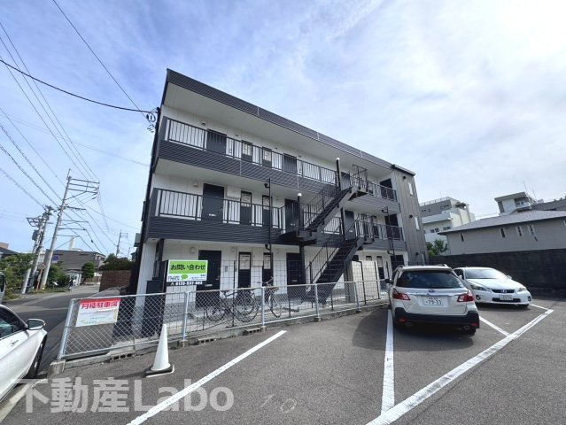 徳島市中常三島町２丁目のアパートの外観