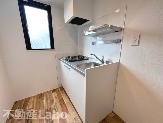 徳島市中常三島町２丁目のアパートのキッチン