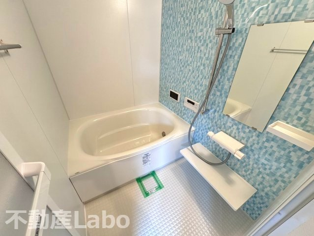 徳島市中常三島町２丁目のアパートの浴室