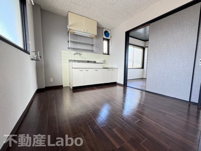 徳島市北田宮１丁目の賃貸マンションの玄関