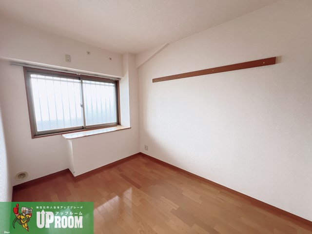 メゾンプチシャトー出口A館の居間・リビング