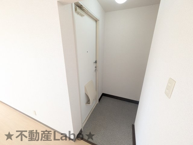 メゾンエスポワールCの玄関