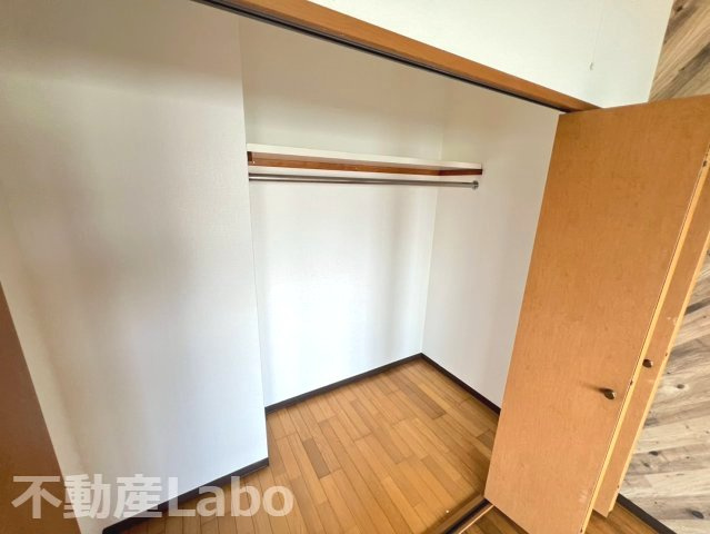 鳴門市大津町矢倉字六ノ越の賃貸マンションの収納